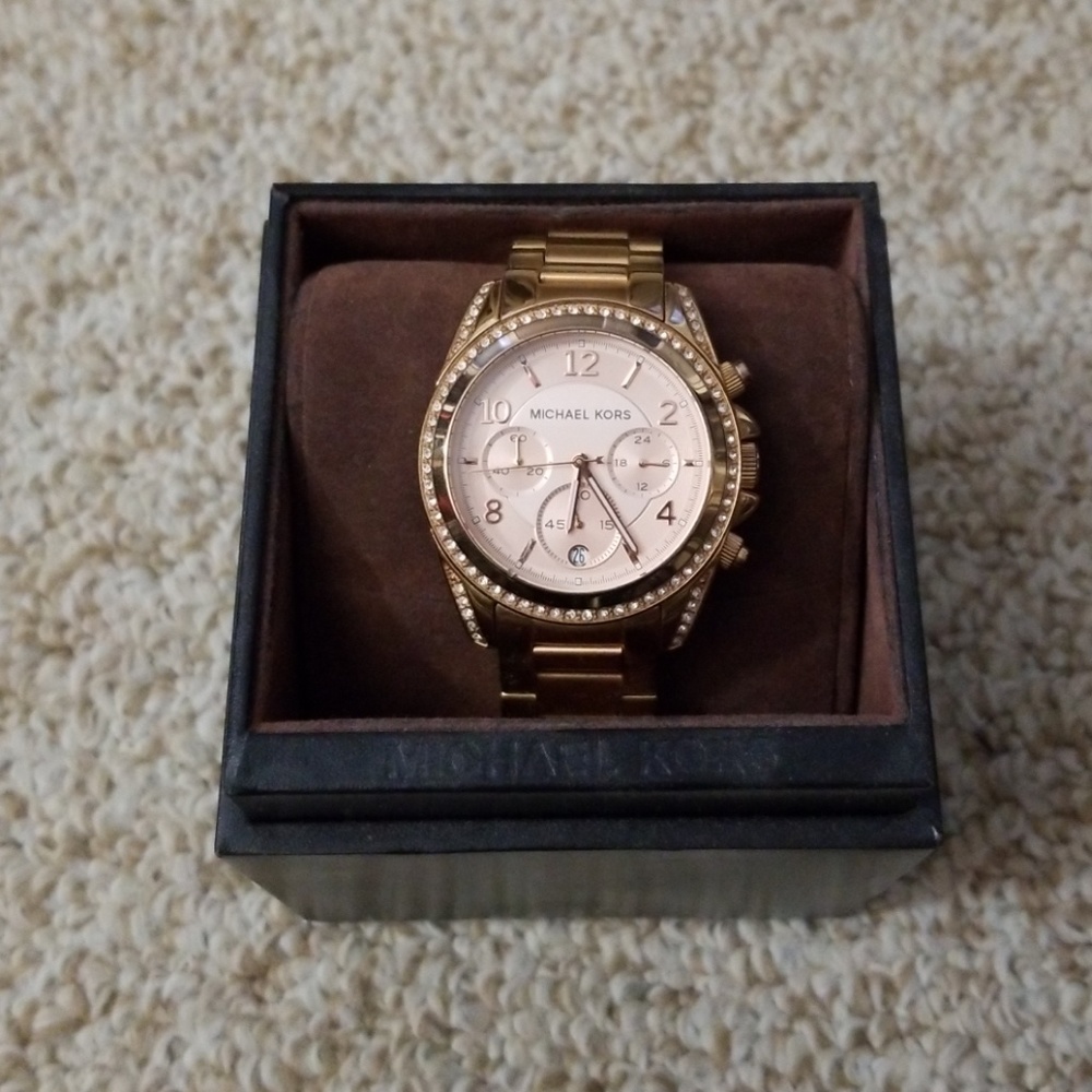 Michael Kors rose gold watch